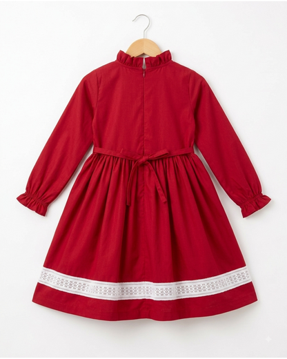 Full sleeves frock with gathered collar and lace